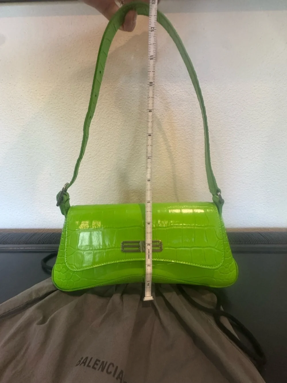 Balenciaga Hourglass Green Croc-Embossed Shoulder Bag with Silver BB - Picture 11 of 16